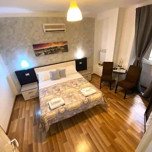 A In Bed and breakfast Roma