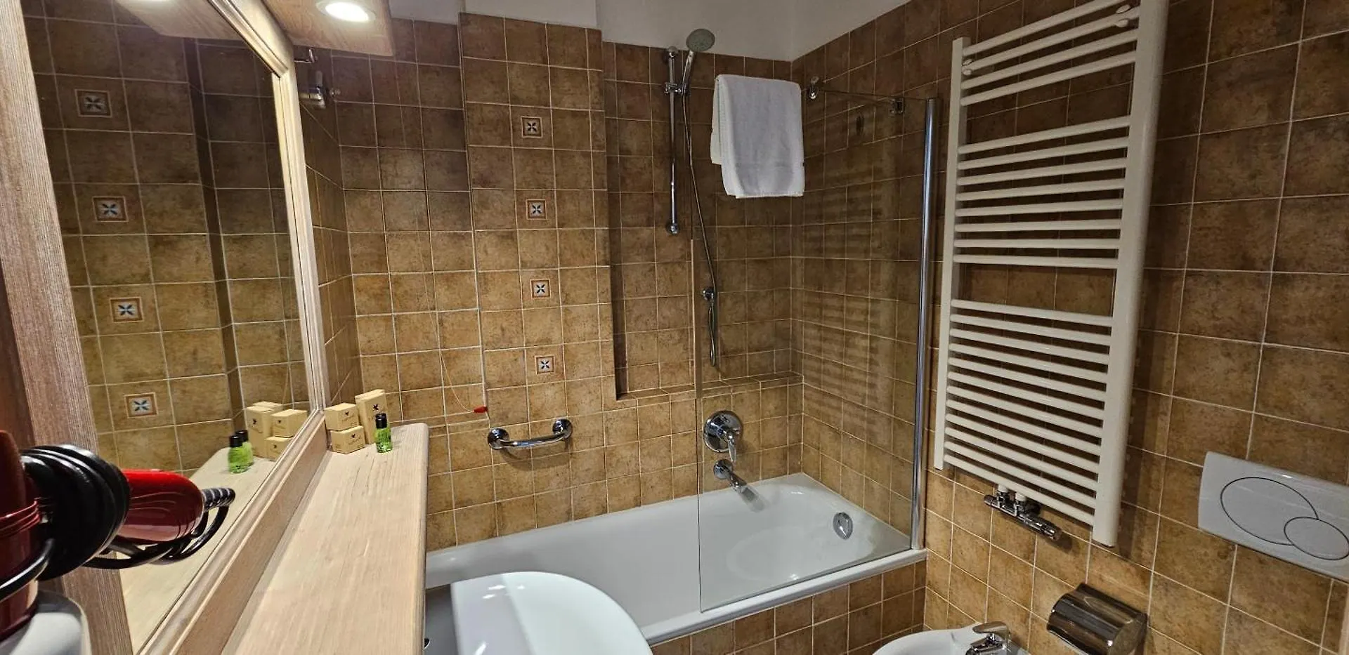 Hotel Meridiana Bellano 3*,